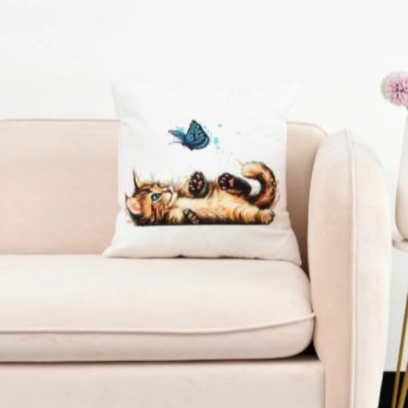 Adorable kitten throw pillow - Picture 3 of 4